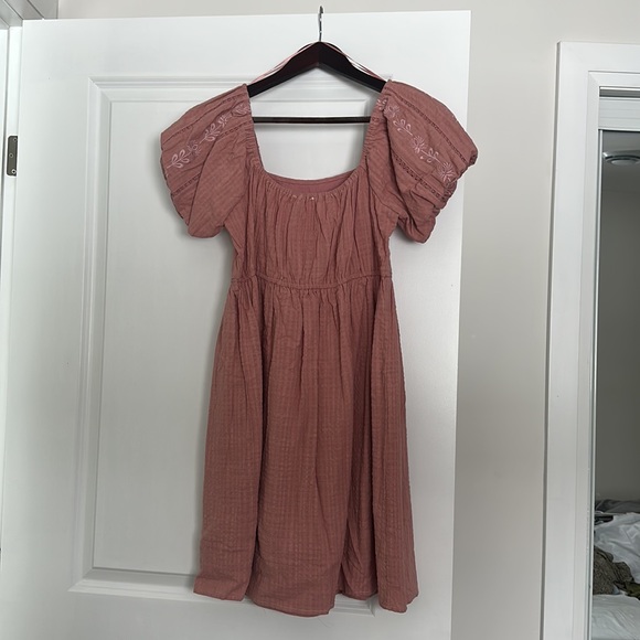 Pink puffed sleeve dress - Picture 2 of 2